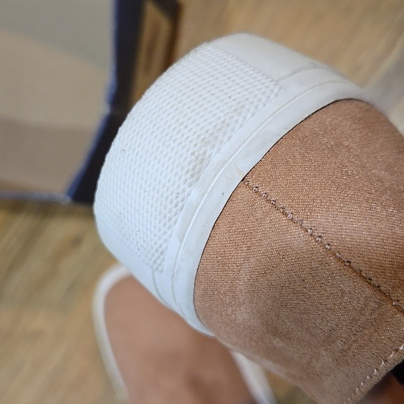 Universal Thread Shoes - Picture 4 of 5